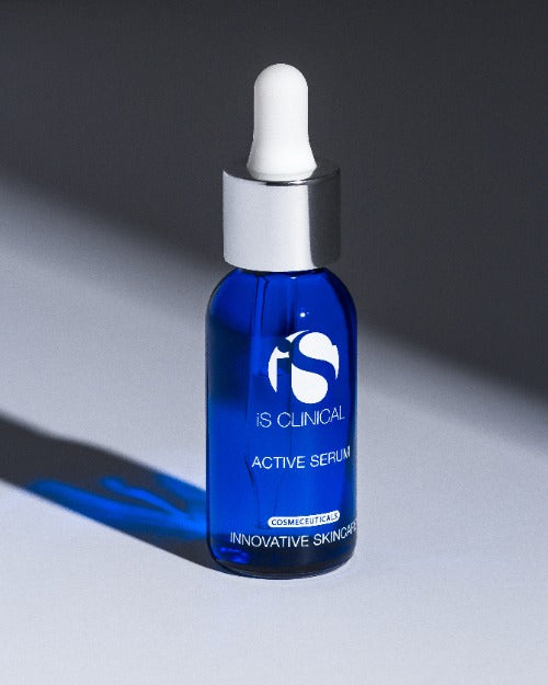 Ervaar de kracht van het IS Clinical Active Serum, een revolutionair huidverzorgingsproduct dat speciaal is ontwikkeld om pigmentvlekken, rimpels, vergrote poriën en oneffenheden te verminderen.  Met een krachtige mix van 2% salicylzuur, 2% melkzuur, 8% glycolzuur en 0.5% kojic acid, biedt dit serum een geavanceerde oplossing voor een stralende en jeugdige huid.