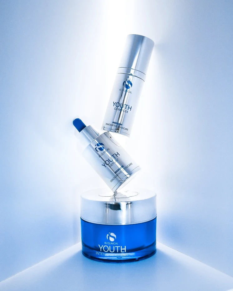 De Youth serie van IS Clinical is een echte anti-aging lijn met de unieke extremozymen technologie. De youth lijn bestaat onder andere uit de IS Clinical YOuth Complex, Youth serum en Youth intensive cream. Daarnaast heb je nog de youth eye serum en het youth body serum