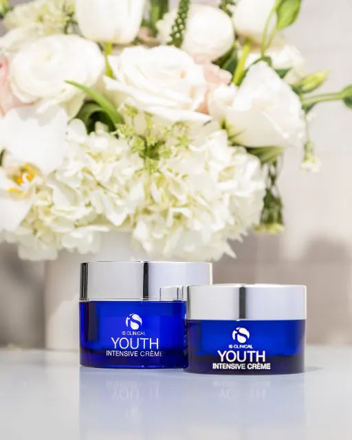 Ontdek de ultieme anti-aging kracht met IS Clinical Youth Intensive Cream, de allerbeste crème voor een jeugdige huid. Deze wetenschappelijk bewezen formule, ondersteund door klinische studies, is ontworpen om de tekenen van veroudering effectief aan te pakken.